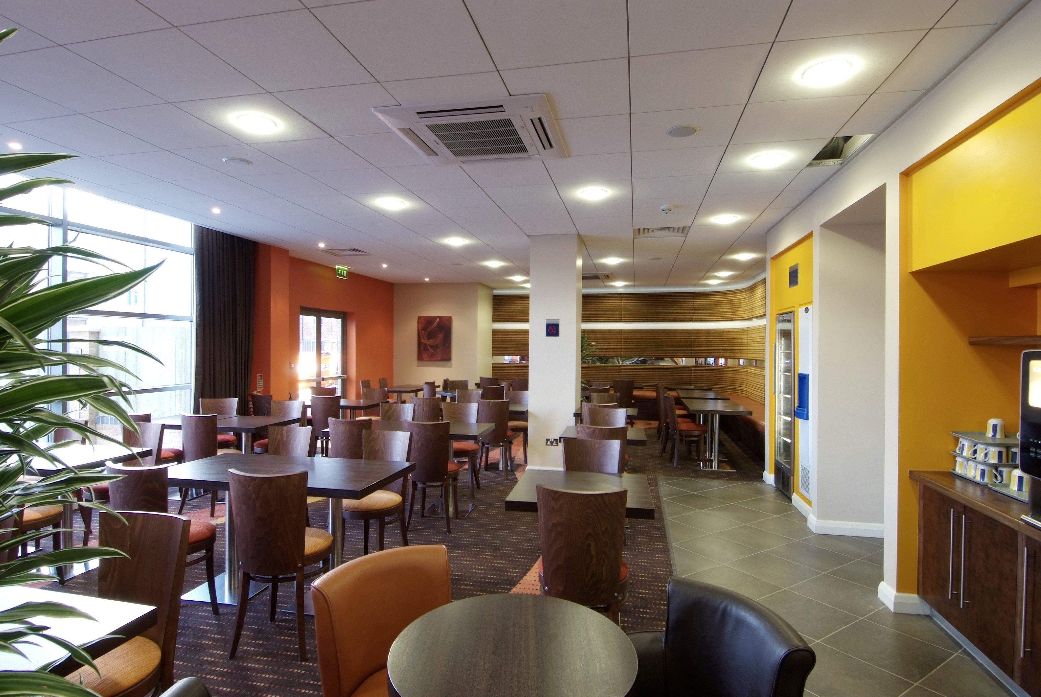 Holiday Inn Express Σλόουθ Εξωτερικό φωτογραφία