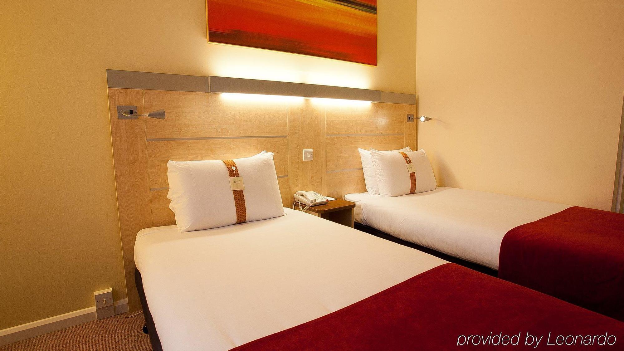 Holiday Inn Express Σλόουθ Εξωτερικό φωτογραφία