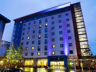 Holiday Inn Express Σλόουθ Εξωτερικό φωτογραφία